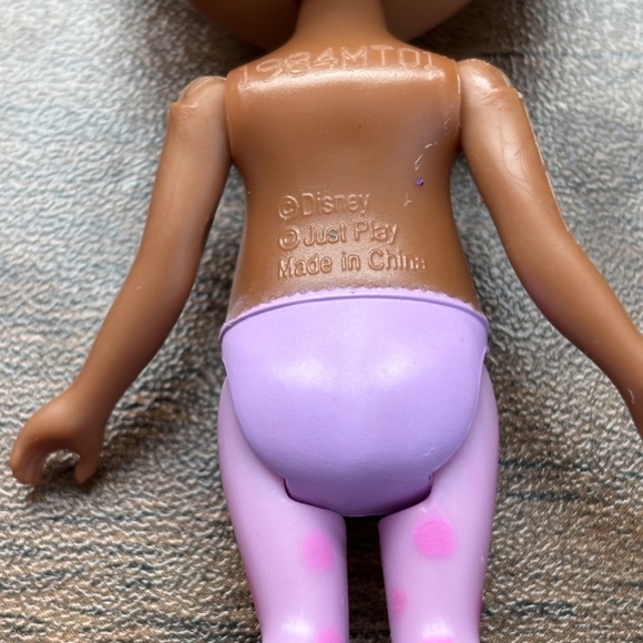 * 2 Disney Jr. Action Figure DOC MCSTUFFINS Just Play 3.5" Doll Toys Cake Topper - Picture 9 of 12